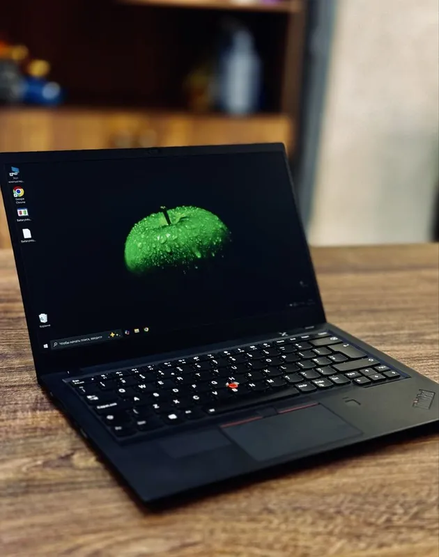 Premium Ultrabook I Lenovo ThinkPad X1 Carbon I i7-8650U I 16GB 1 Premium Ultrabook I Lenovo ThinkPad X1 Carbon I i7-8650U I 16GB 1