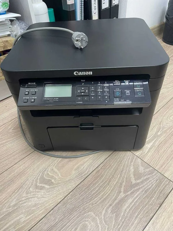 Продается принтер Canon ISensys MF230 1 Продается принтер Canon ISensys MF230 1