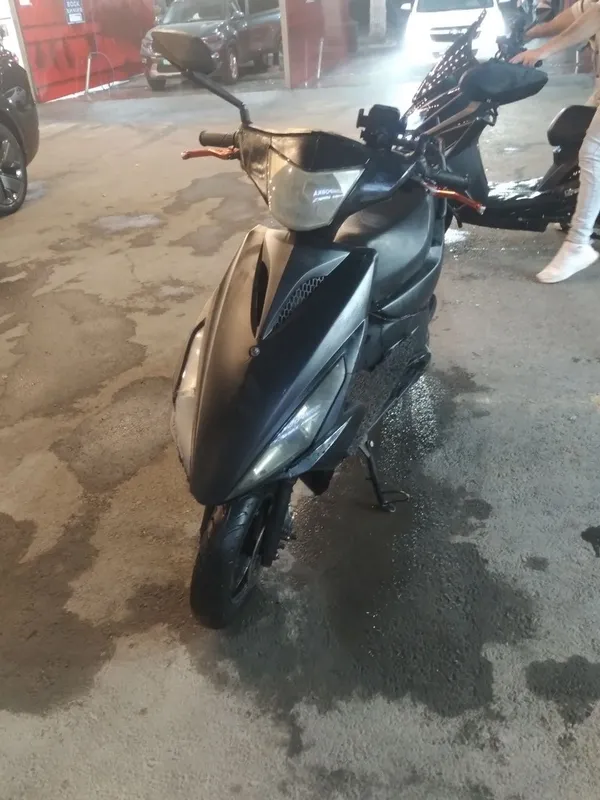 125 kub santimetrli skuter sotiladi 4 125 kub santimetrli skuter sotiladi 4