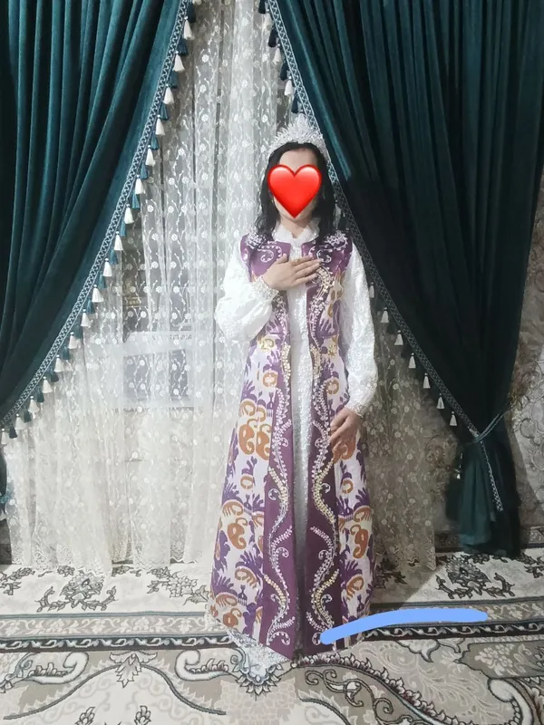 Karona, jaket sari