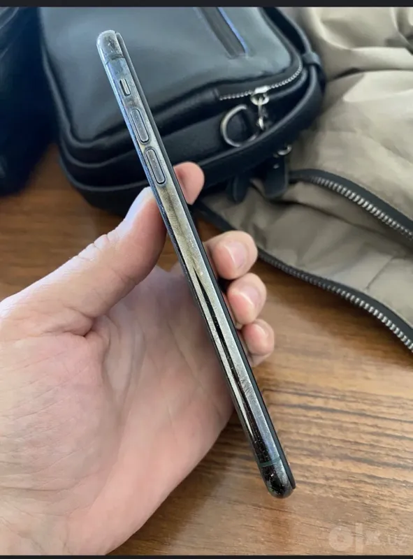 iPhone 11 Pro Max 256 ГБ 2