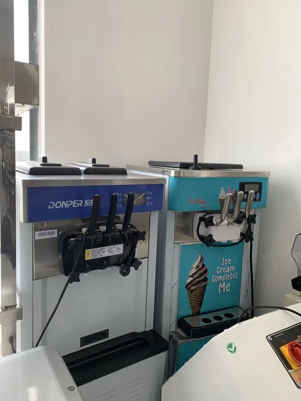 Muzqaymoq frezir aparat 220v 24lt garantiya 1 yil