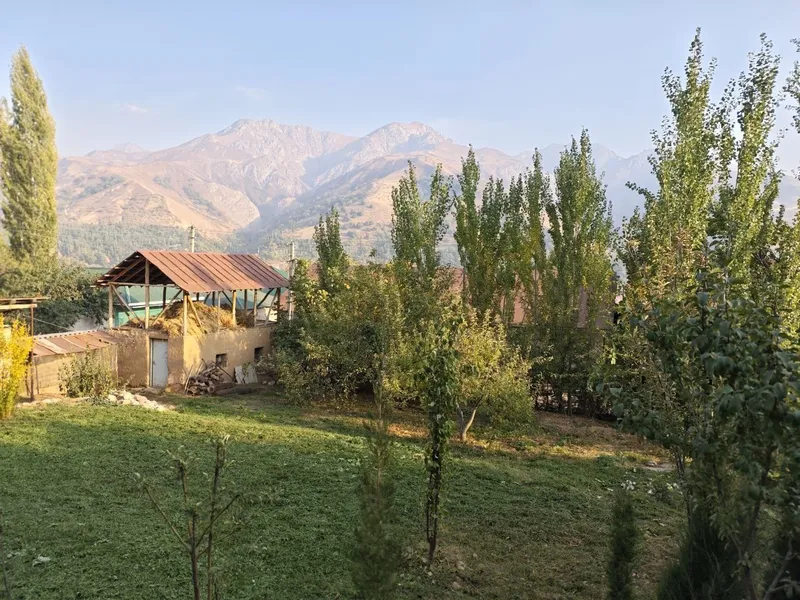 Yer sotiladi 3.5 sotiix dacha uchun