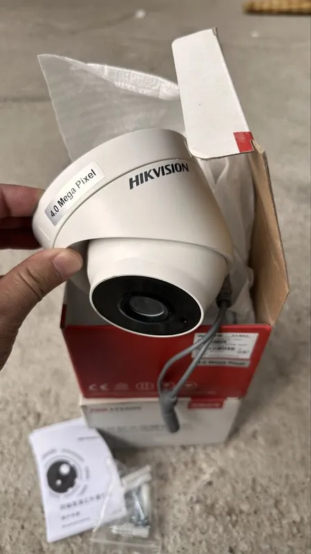 HIKVISION kamera 2 dona yengi srochno sotiladi