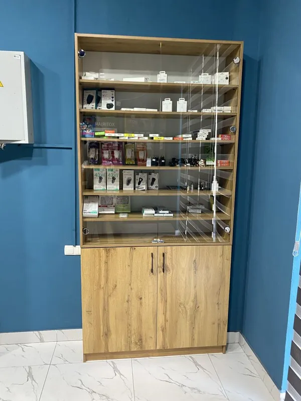 Vitrina Витрина aksessuar va boshqa maqsadlarda 1 Vitrina Витрина aksessuar va boshqa maqsadlarda 1