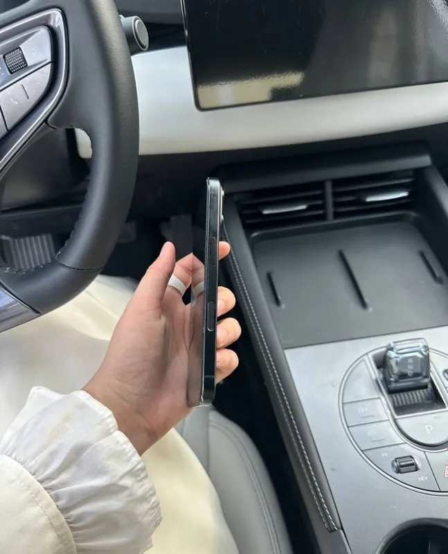 iPhone 16, чёрный, память 128 ГБ 6