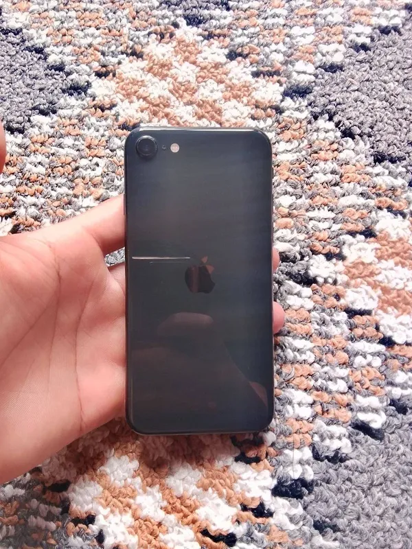 iPhone SE 2020, второе поколение 3 iPhone SE 2020, второе поколение 3