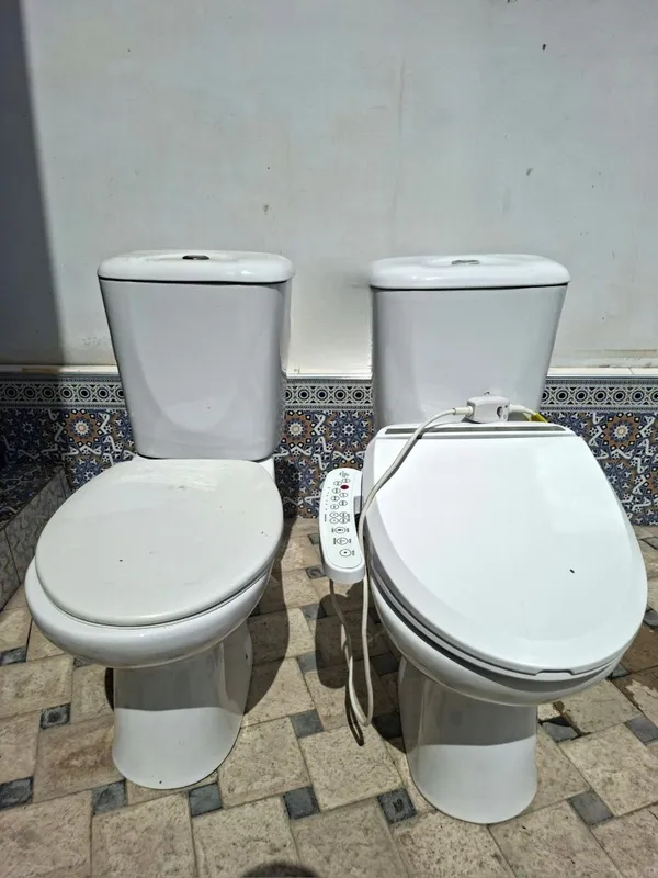 Унитаз с крышкой Унитаз с крышкой