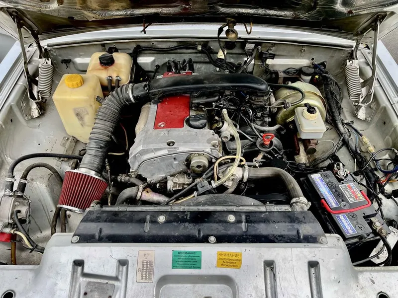 Volga 31105 / двигатель и коробка от Mercedes 111 4 Volga 31105 / двигатель и коробка от Mercedes 111 4