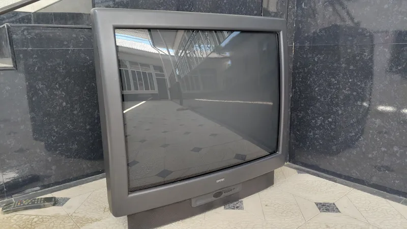 Televizor yaxshi ishlaydi antenaga ulash bo‘ldi. — фото 1