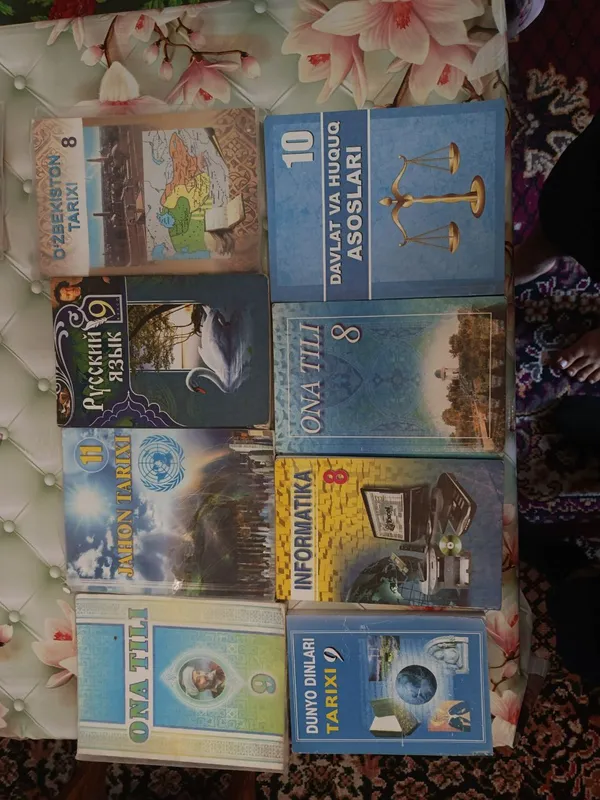 Maktab darsliklari sotiladi