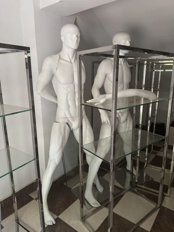 Срочно продам полки для магазина! 1