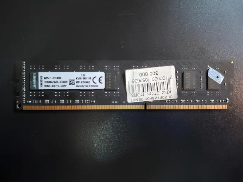 Kingston 8GB DDR3 Operativ Xotira