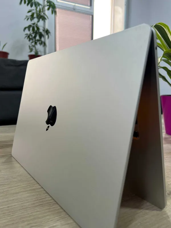 Macbook M2 Air 15" 8/256GB