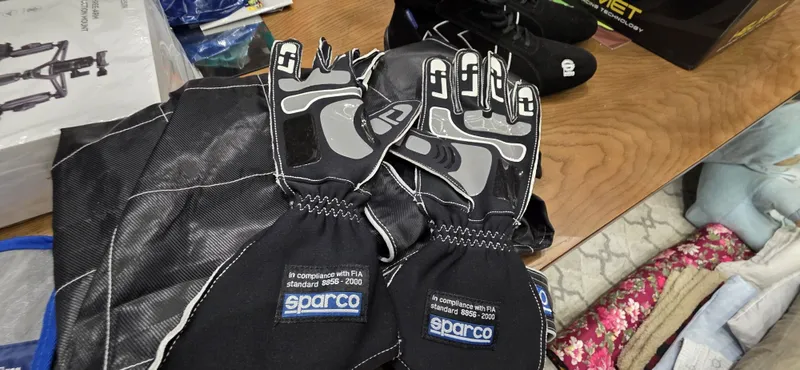 Продаётся Sparco экипировка — фото 5