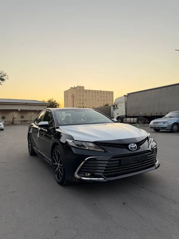 Toyota Camry Gibrid GLE 2 Toyota Camry Gibrid GLE 2