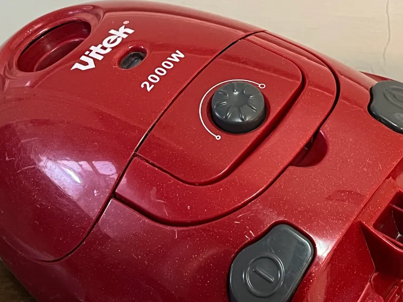 Пылесос Vitek VT2000 3 Пылесос Vitek VT2000 3