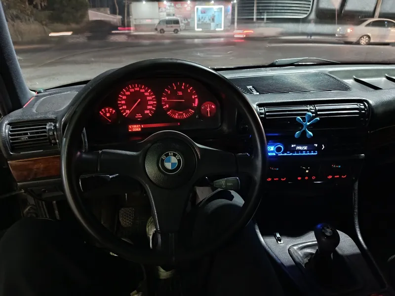 BMW E32 735i 1991 restayling sotiladi yoki vikup varyantga — фото 4