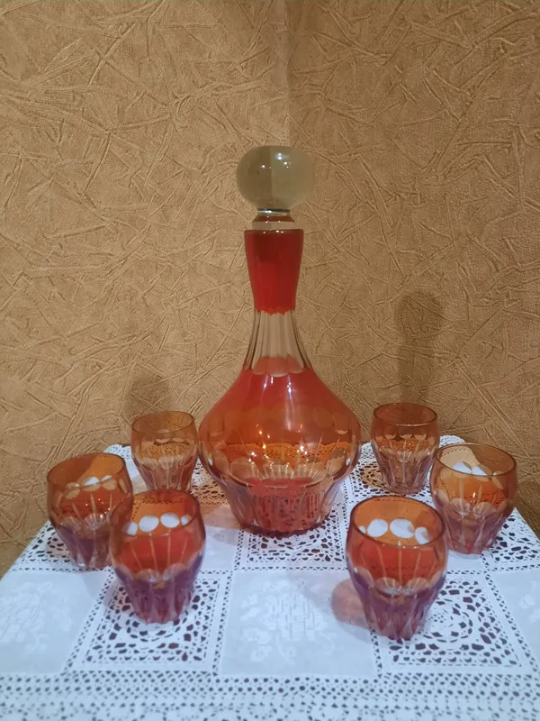 Коллекционный, винтажный набор: графин и 6 стопок. Ручное травление ви 1