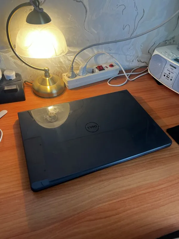 Насия Dell Inspiron 3576 / Core i5-8250U / 8GB RAM / SSD + Память 1-ТБ — фото 1