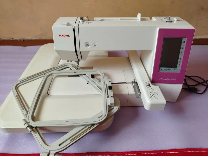 Janome 450e vishipka tikuv mashinkasi