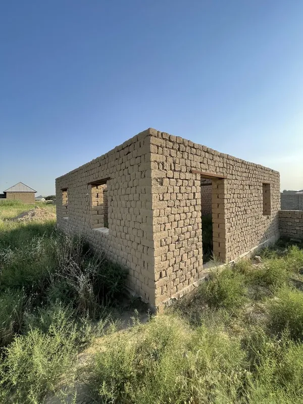 Qarshidan yer sotiladi manzil erel bazadan utishda yangi qavali mahasi 1