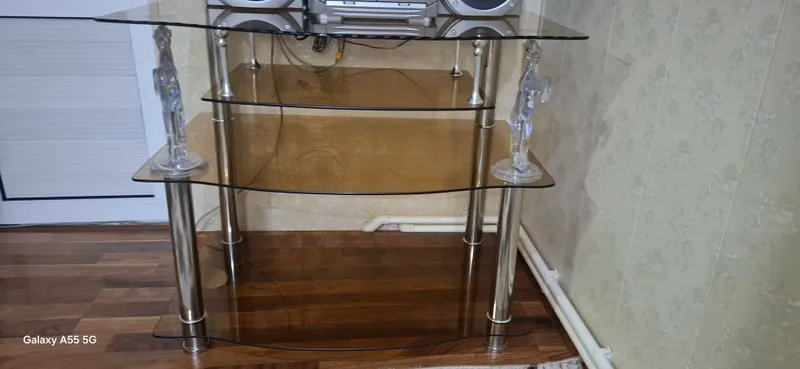 TV uchun taglik, magnitofon va DVD 2
