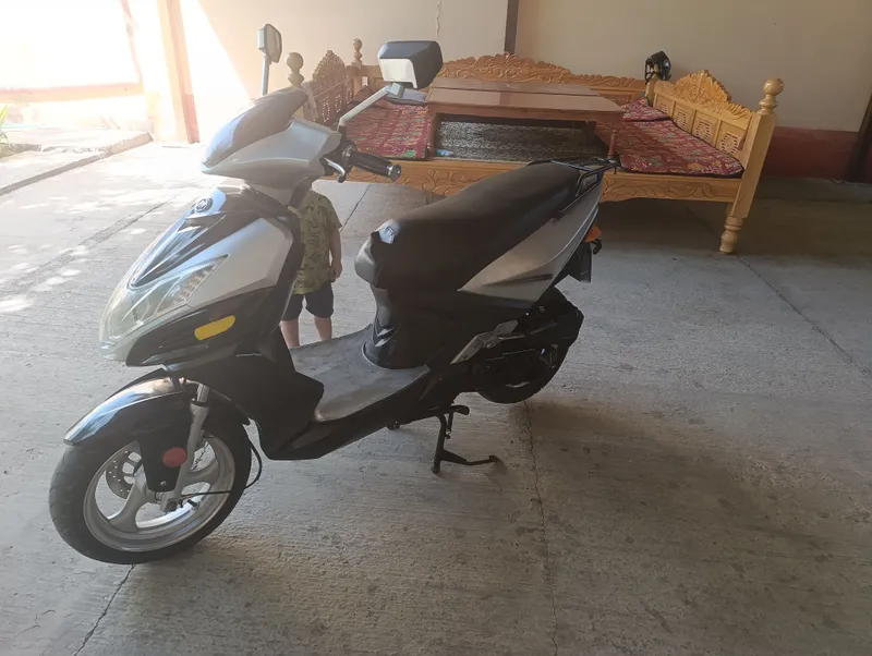 benzin skuter  LIFAN firma Korea holati yaxshi 3