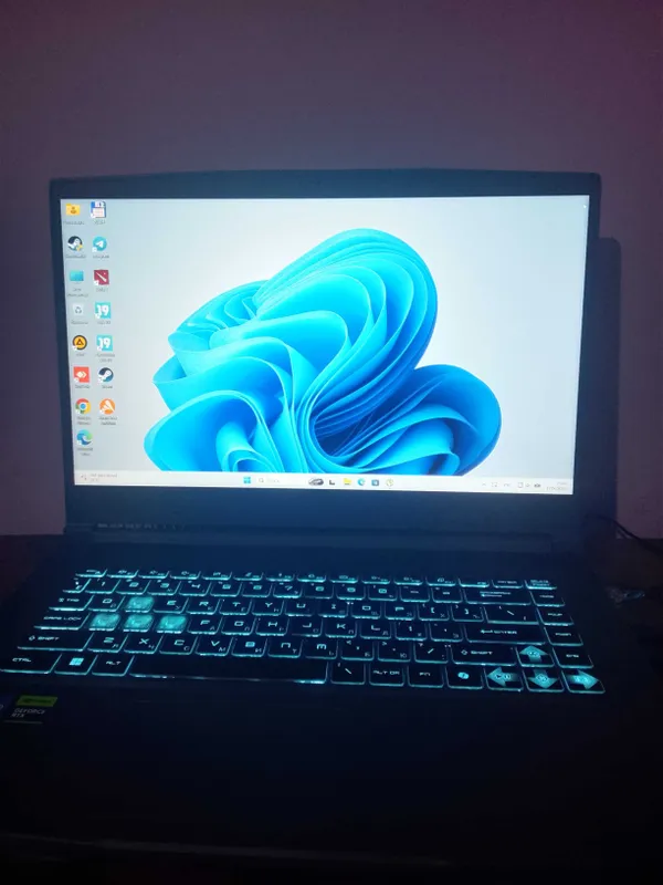 MSI cori5 igravoy notbuk 1