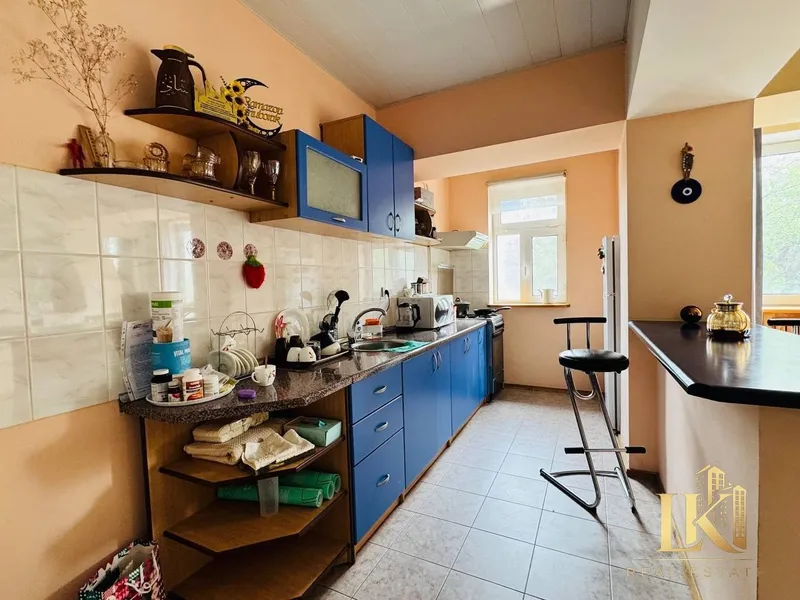 Уютная 2-комнатная квартира 80 м², 2/8, рядом с метро Космонавтов — фото 4 Уютная 2-комнатная квартира 80 м², 2/8, рядом с метро Космонавтов — фото 4