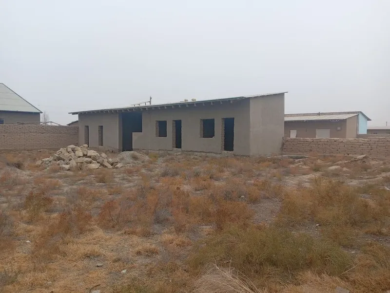 Uchastka sotiladi
