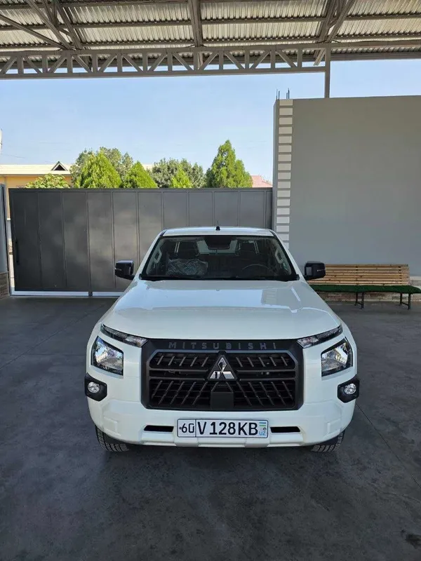 Mitsubishi L200GLX Pick up 1 Mitsubishi L200GLX Pick up 1
