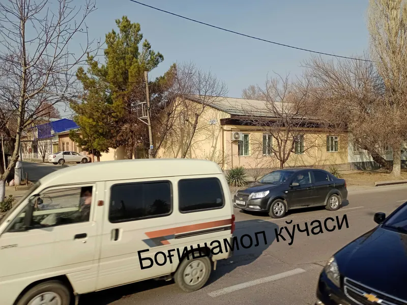 Бизнес-офис қуриш учун қулай жой. Катта кўчада, бурчакда жойлашган. — фото 2