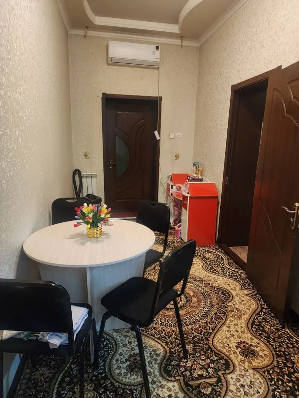 Uy sotiladi srochna kelishtirib beramiz 5