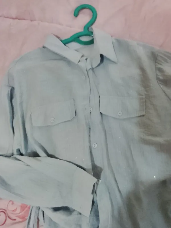 ayollar rubashkasi sotiladi
