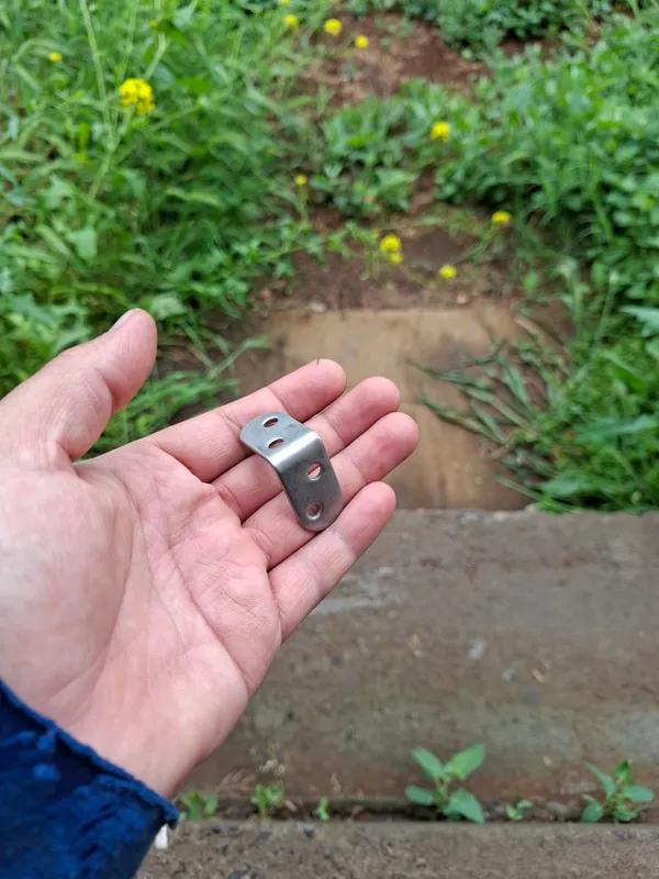 Мебел Запчас уголник 1