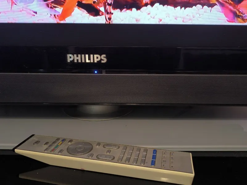 Продам LCD Philips Ambilight 32PF9541/10 — фото 3