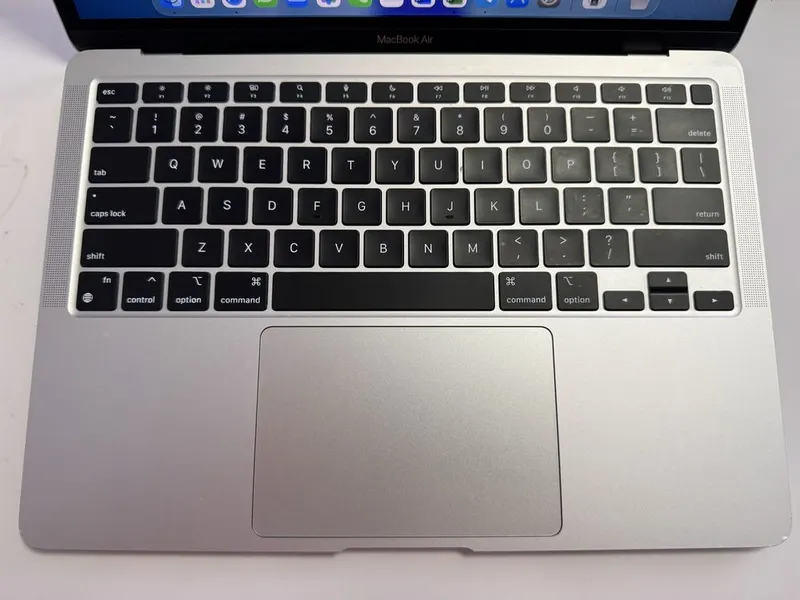 Macbook Air M1 8/256 MDM 3 Macbook Air M1 8/256 MDM 3