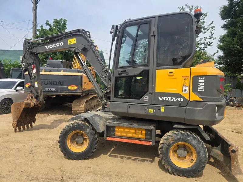 Volvo 60E pro sotilad 67000$ 2020 yil — фото 3