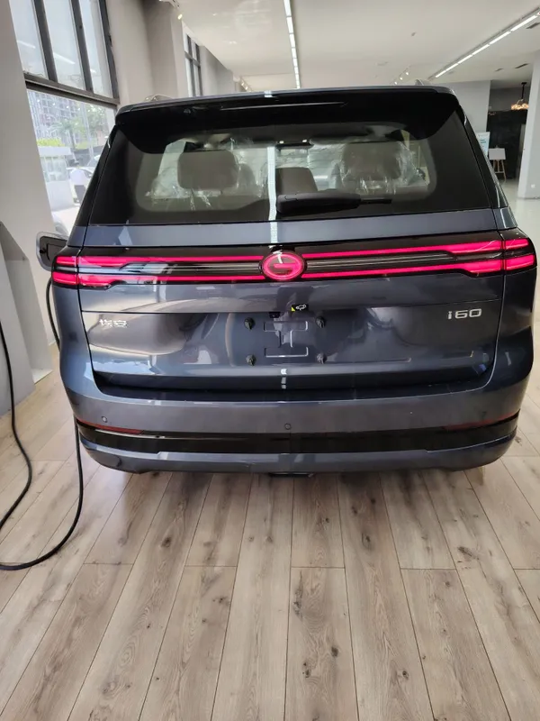 GAC AION I60 TITANIUM GREY REEV 210km 2025/12 gibrid — фото 2
