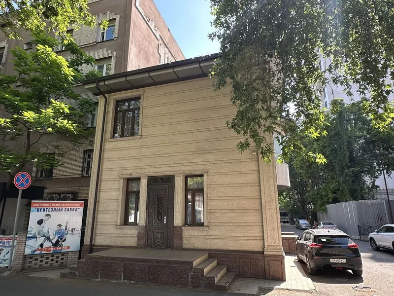 В самом центре города Ташкента на улице С.Азимова — фото 2