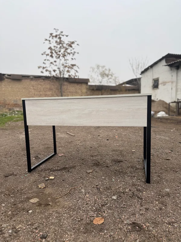parta (stol) loft sotiladi 3 xil ranglarni bor
