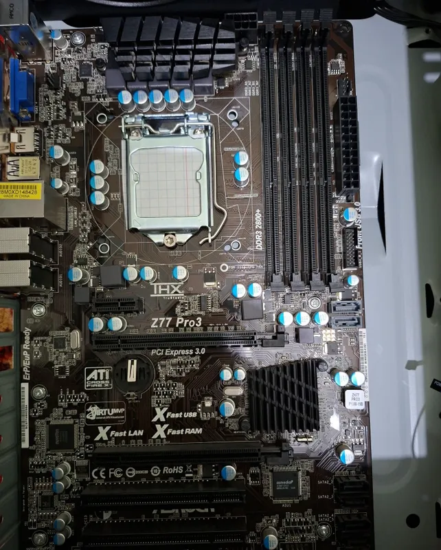 Asrock H77+case 2dona 1 Asrock H77+case 2dona 1
