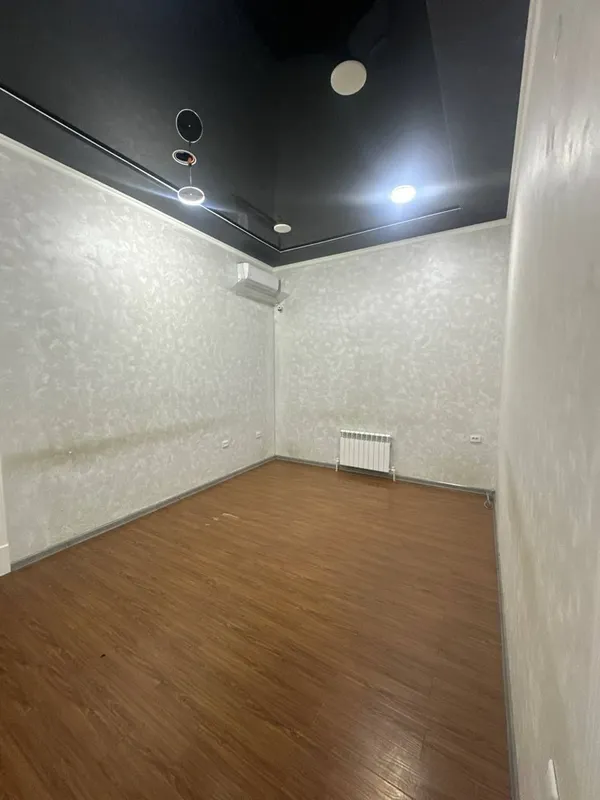 Шайхонтоҳурда 300 м² нотурар бино ҳар қандай бизнес учун ижарага берил 2