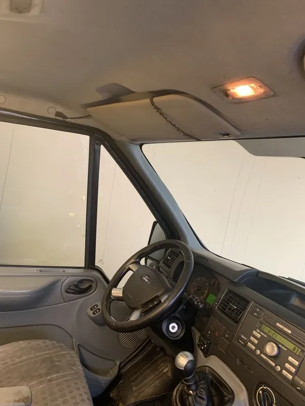 Ford Transit 2007 sotiladi 4 Ford Transit 2007 sotiladi 4