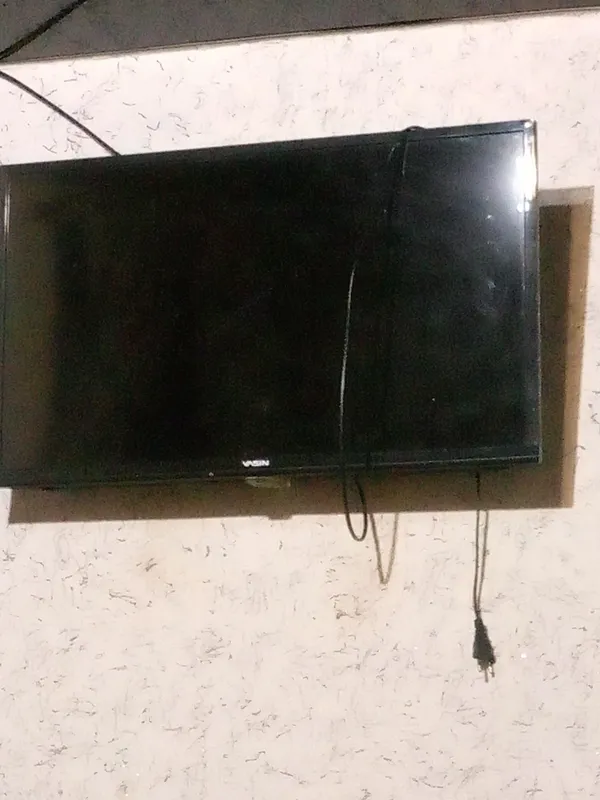 telvizor sotiladi srochni 32li Nomi yasin 2
