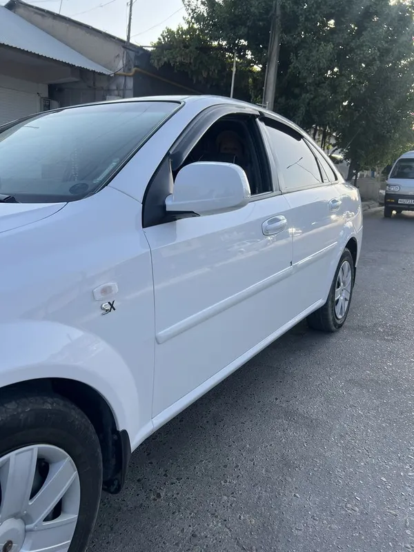 Lacetti 2019 rangi oq holati juda yaxshi kraskasi yoq toza mashina…….. 2 Lacetti 2019 rangi oq holati juda yaxshi kraskasi yoq toza mashina…….. 2