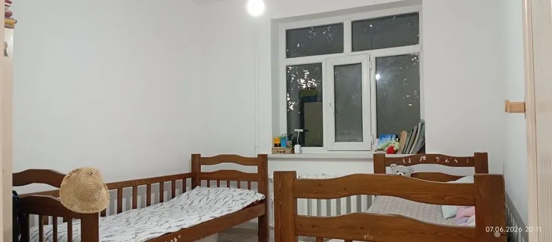 Продаётся 4 ком квартира. На третьем этаже. Район Радуга. — фото 4