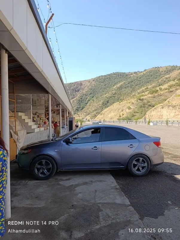 Kia Forte 2008 yil 375000 probeg Срочно — фото 2