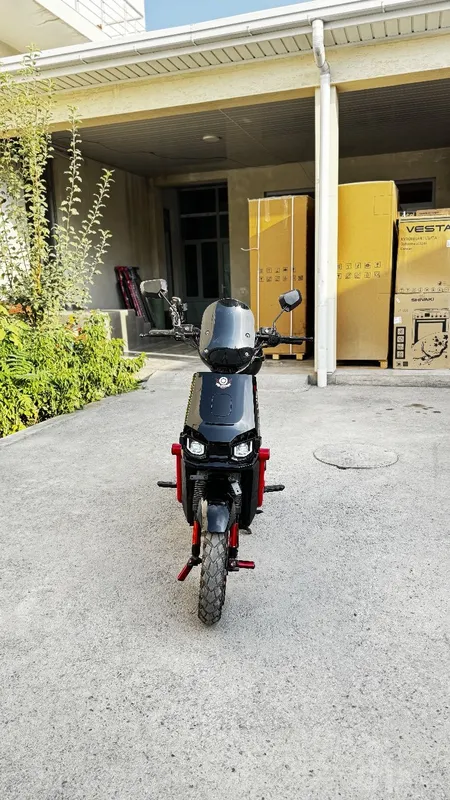 Skuter sotiladi yangi 1 Skuter sotiladi yangi 1